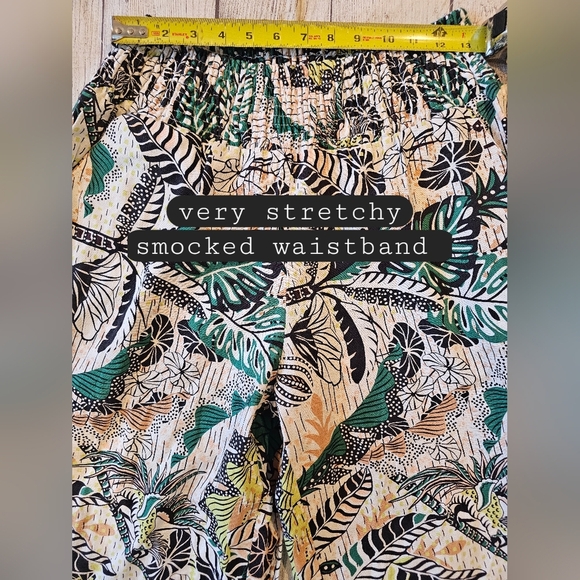 Tahari Size Large Linen Viscose Pull On Pant Wide Leg Tropical Leaf Resortwear - Picture 7 of 10